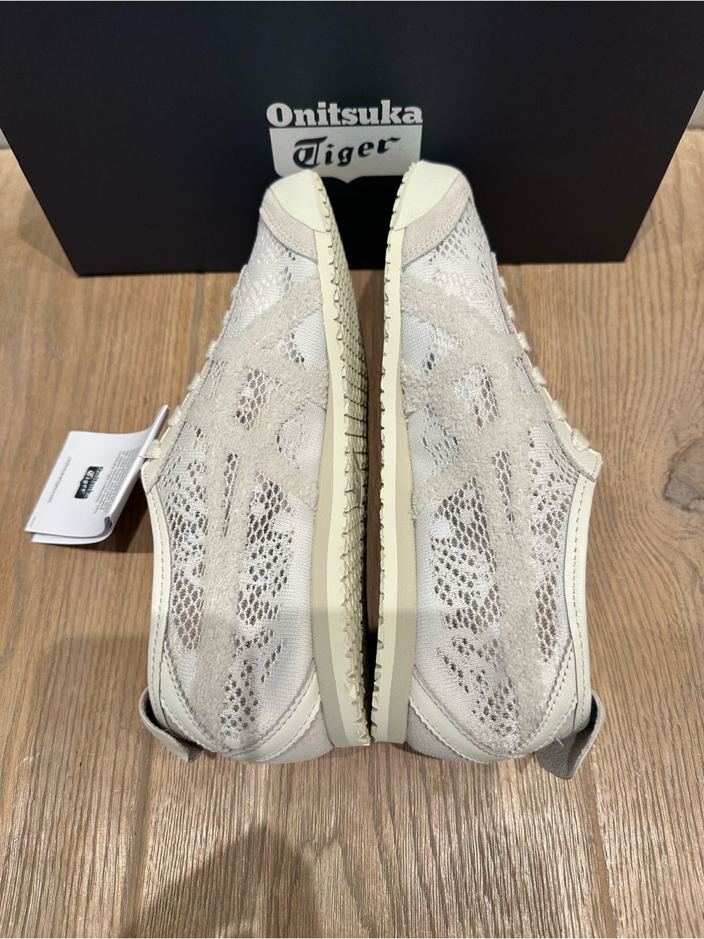 NWT Onitsuka Tiger Mexico 66 Lace Sneakers in Birch - Picture 8 of 14